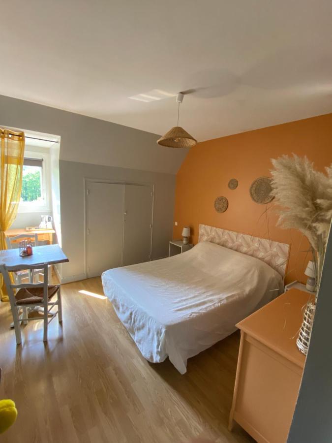 Bed and Breakfast Moulin De Latouille Exterior foto