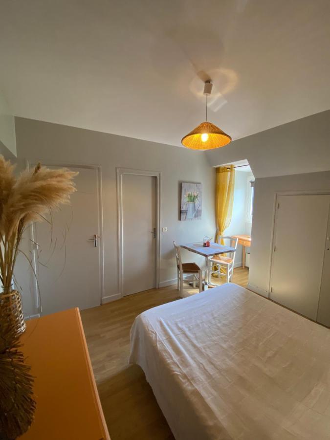 Bed and Breakfast Moulin De Latouille Exterior foto