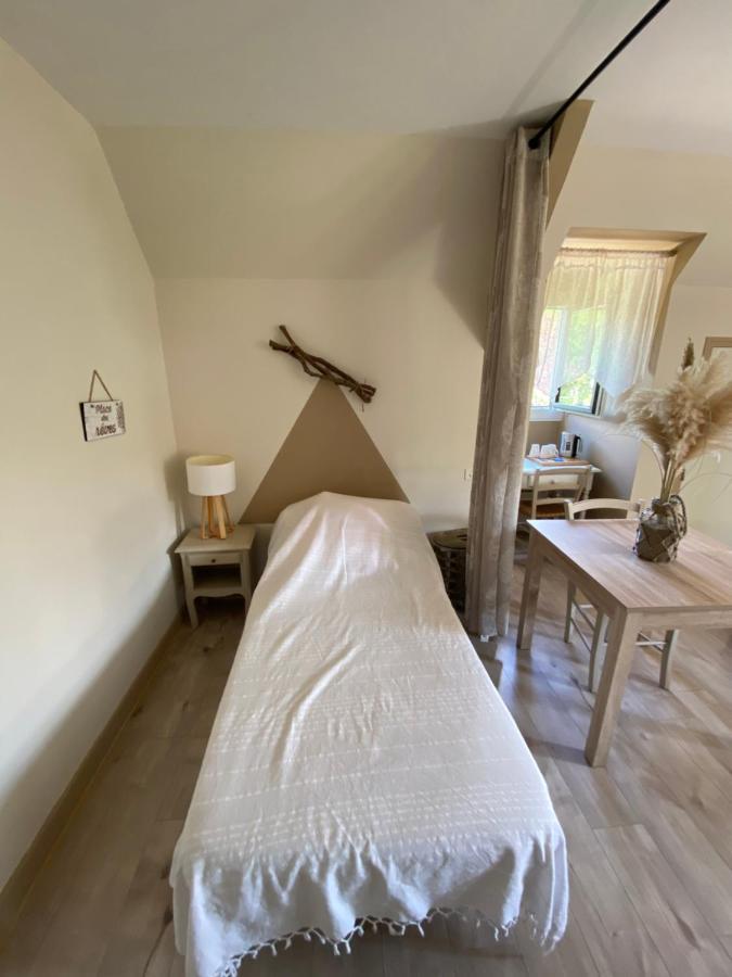 Bed and Breakfast Moulin De Latouille Exterior foto