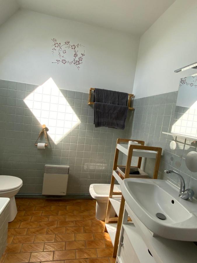 Bed and Breakfast Moulin De Latouille Exterior foto